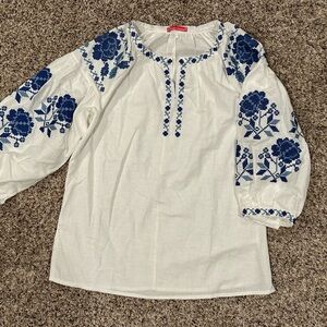 Galychanka Women's 100% Cotton White/Blue Stitched Floral Top Size Small